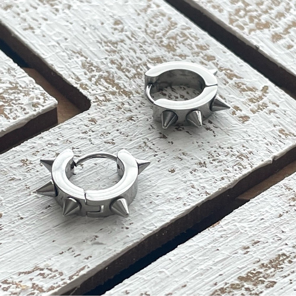 NWOT Stainless Steel Spiked Huggie Hoops Earrings Unisex